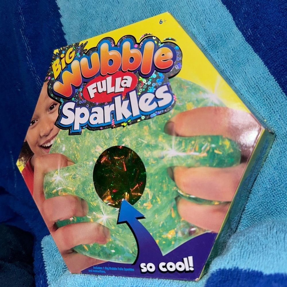 Big Wubble fulla sparkles ball 
New in original packaging